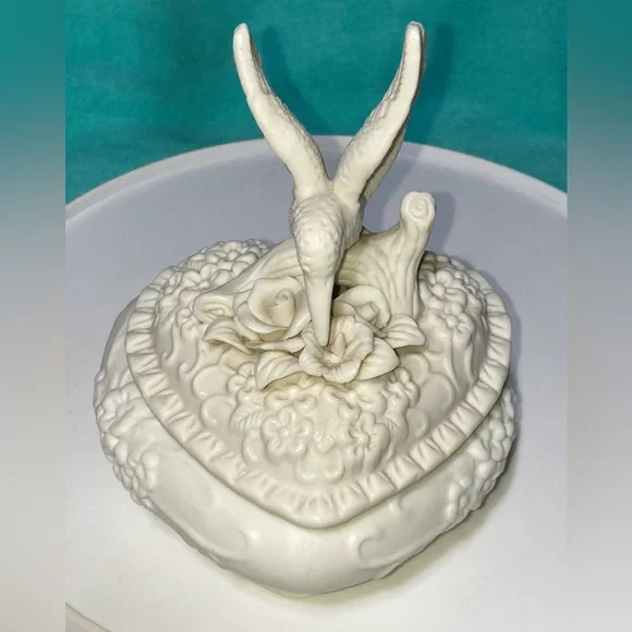 VINTAGE HUMMINGBIRD PORCELAIN BOX - Picture 8 of 16